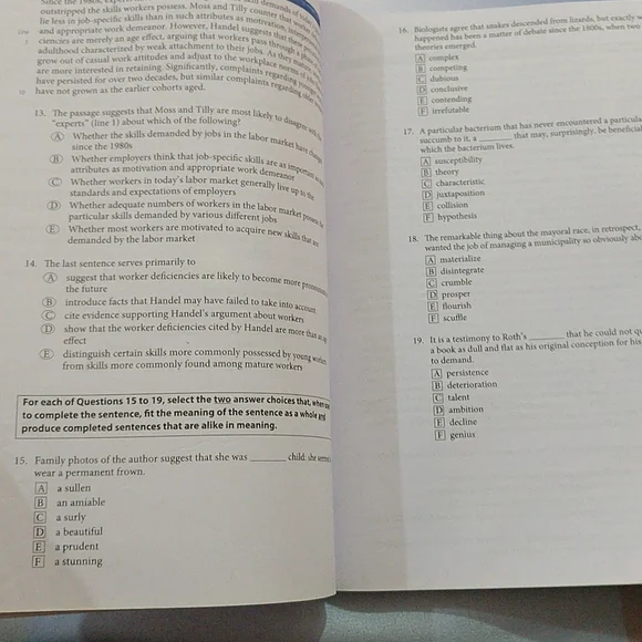 Official GRE verbal reasoning vol 1 - Picture 6 of 7